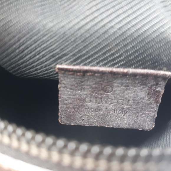 Authentic Gucci GG Toiletry Bag - Picture 5 of 6